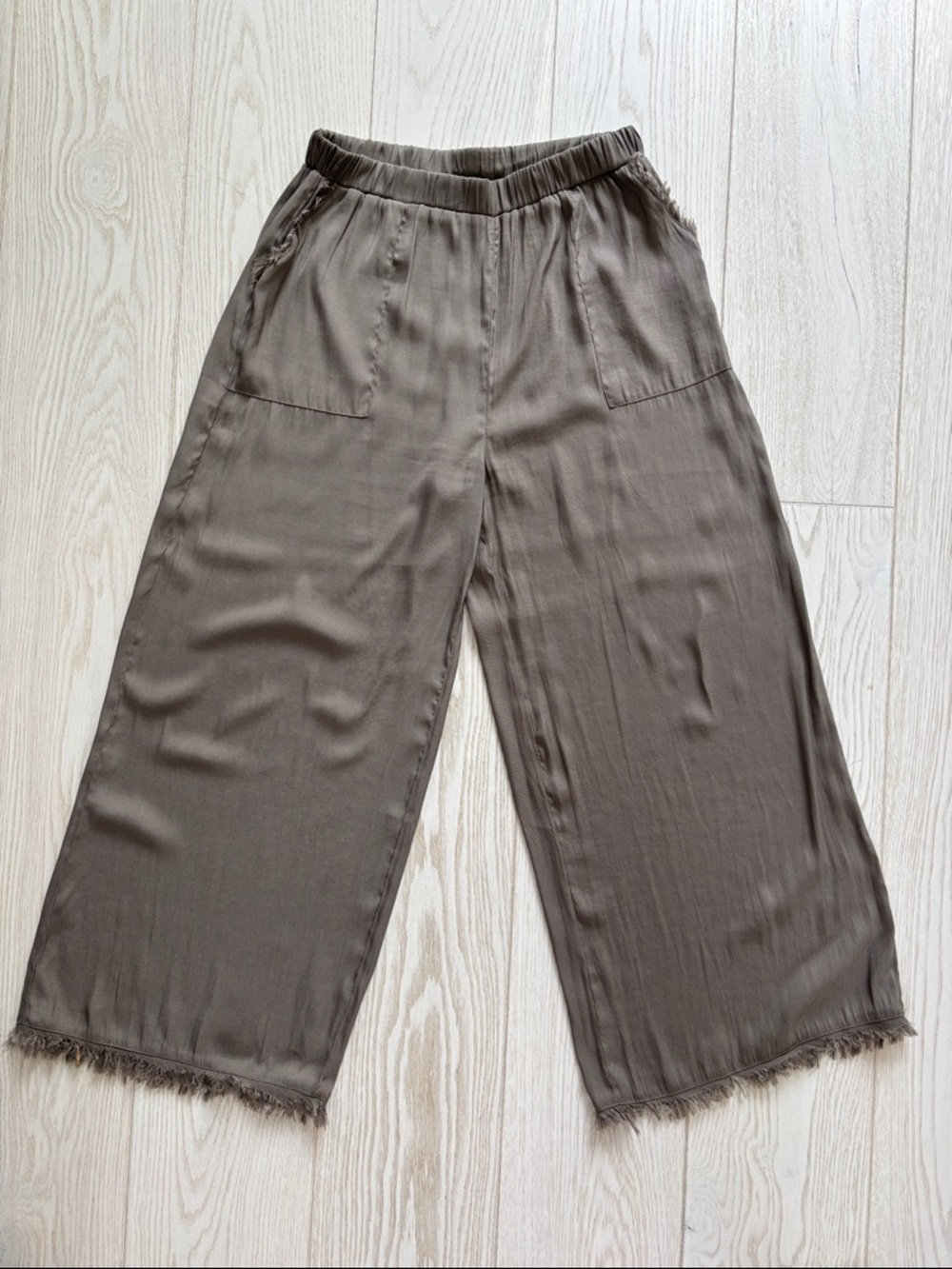 Women’s size small wide-leg silky pants.